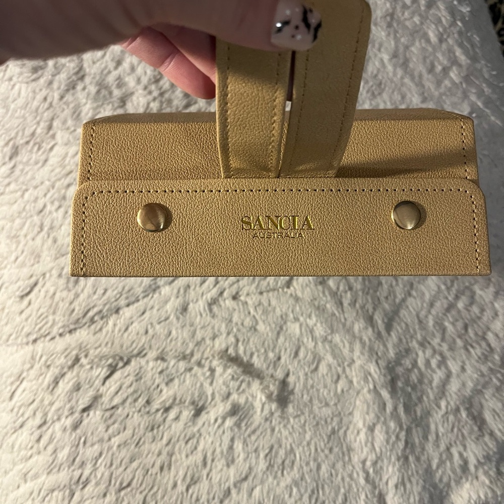 Sancia Tan Leather Triple Eyeglass Holder